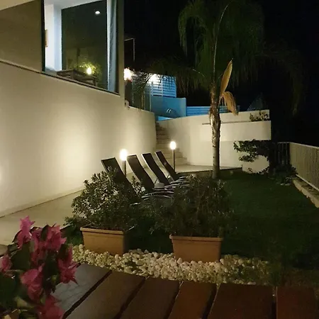 Mit Privatpool Fuer 6 Personen Ca 150 Qm In Cefalu, Sizilien Nordkueste Von Sizilien Holiday home