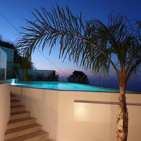 Mit Privatpool Fuer 6 Personen Ca 150 Qm In Cefalu, Sizilien Nordkueste Von Sizilien