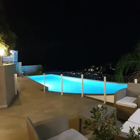 Holiday home Mit Privatpool Fuer 6 Personen Ca 150 Qm In Cefalu, Sizilien Nordkueste Von Sizilien Cefalu