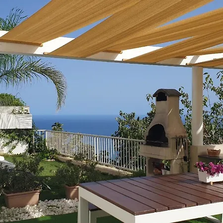 Mit Privatpool Fuer 6 Personen Ca 150 Qm In Cefalu, Sizilien Nordkueste Von Sizilien Holiday home