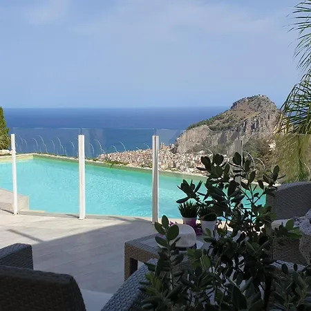 Mit Privatpool Fuer 6 Personen Ca 150 Qm In Cefalu, Sizilien Nordkueste Von Sizilien Cefalu